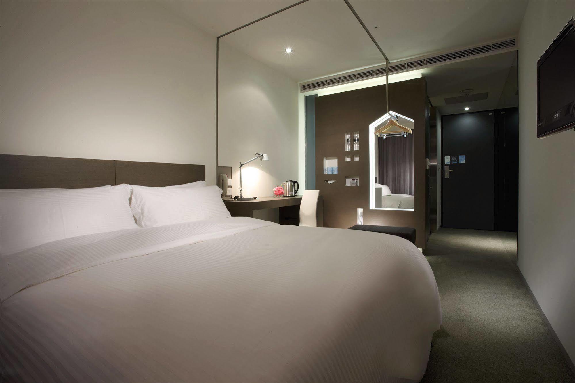 Just Sleep - Lin Sen Hotel Taipei Ruang foto